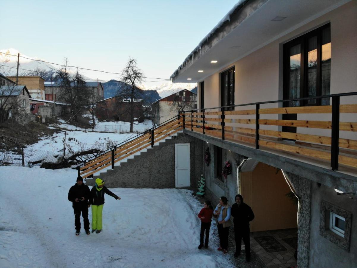 Guesthouse Kurdiani In Mestia Buitenkant foto