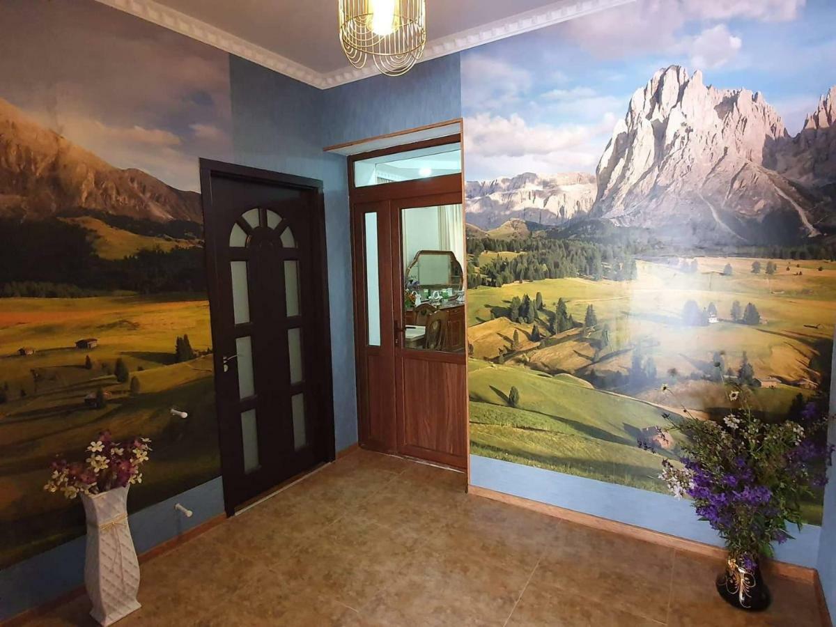 Guesthouse Kurdiani In Mestia Buitenkant foto
