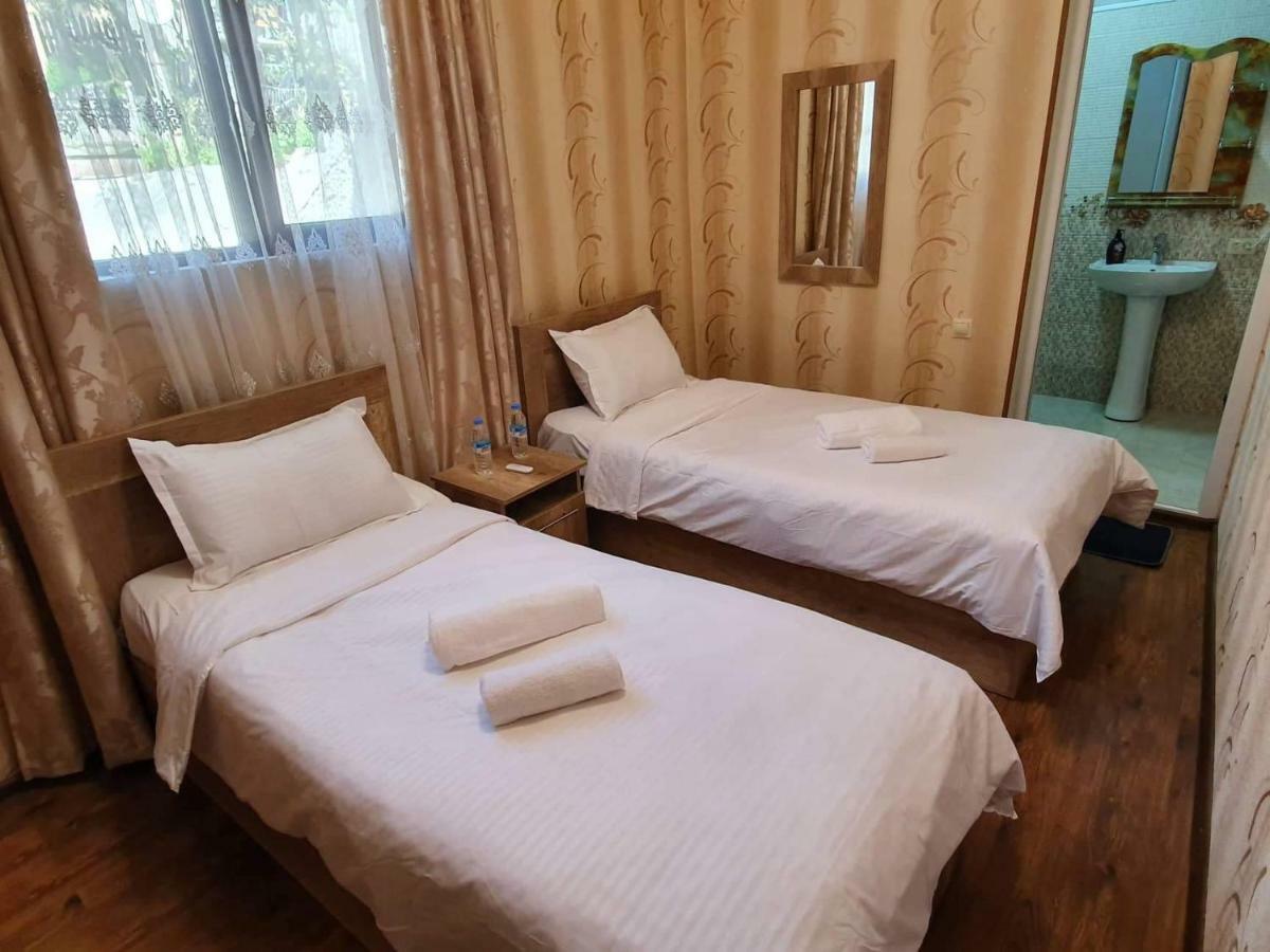 Guesthouse Kurdiani In Mestia Buitenkant foto