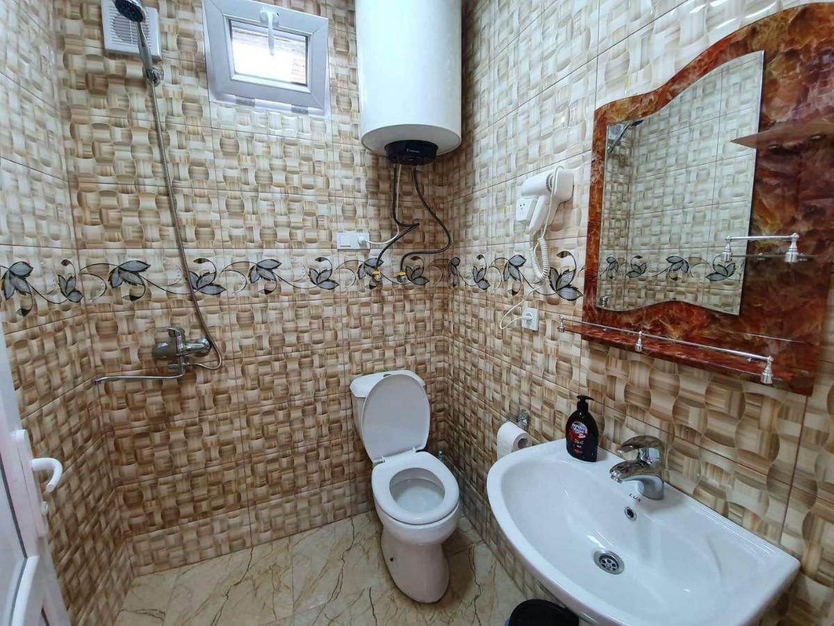 Guesthouse Kurdiani In Mestia Buitenkant foto
