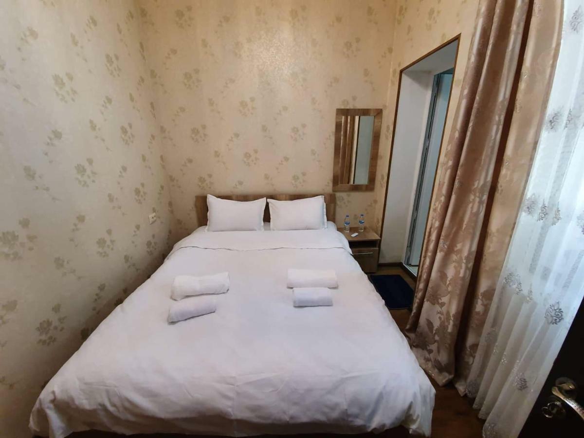 Guesthouse Kurdiani In Mestia Buitenkant foto